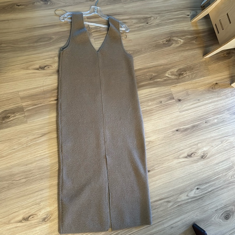 Zara v neck dress
